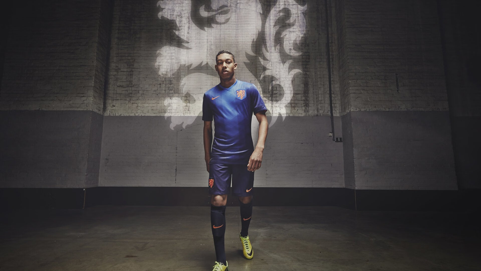 世界杯决赛：下半场阿根廷利用角球破门 巴西压上却被反击再丢一球