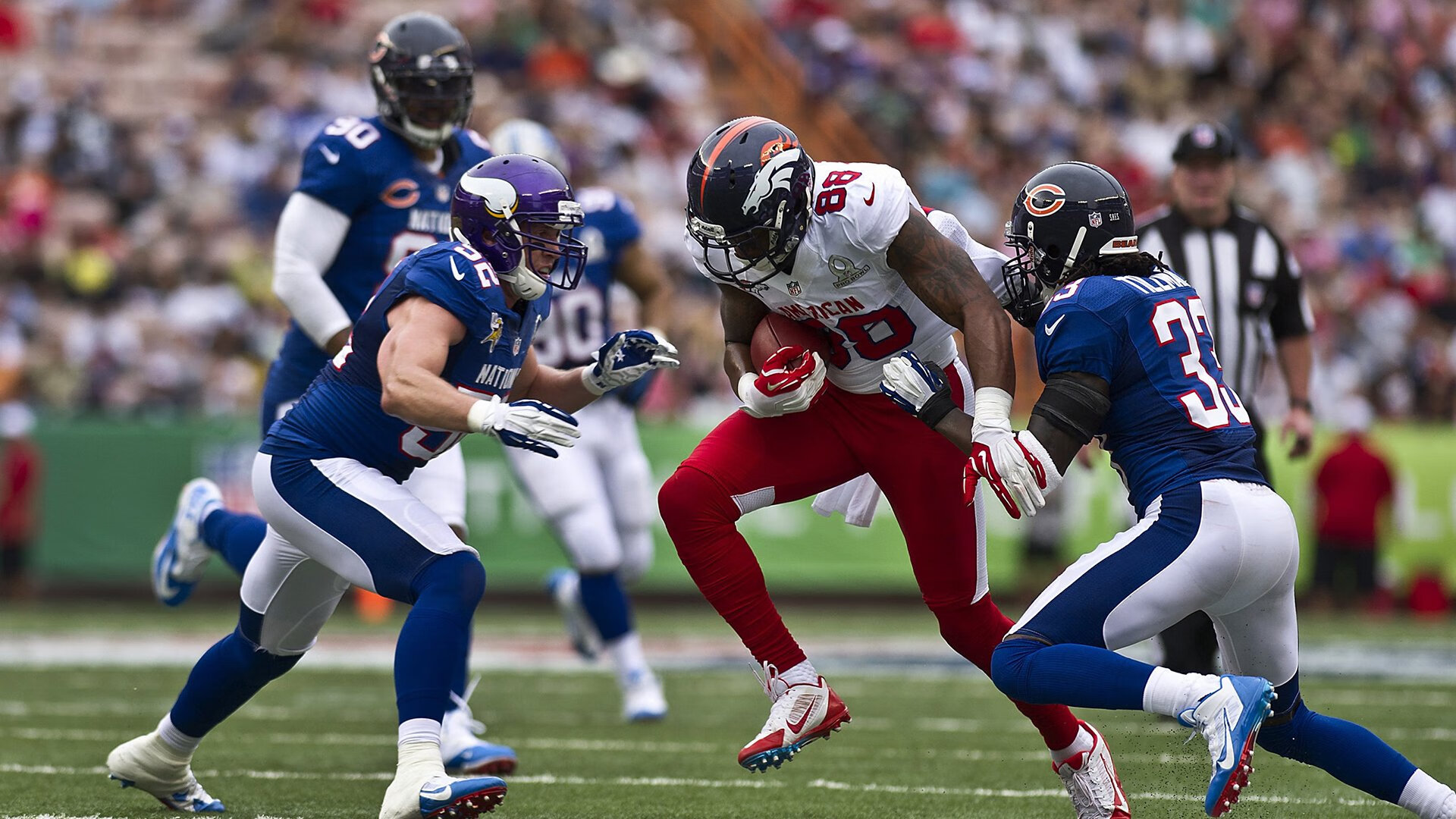 一脚绝杀，球迷疯狂庆祝，一脚把足球踢爆的电视剧